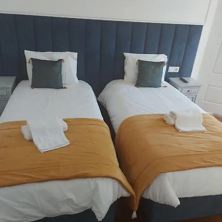 A Portuguesa Πανσιόν