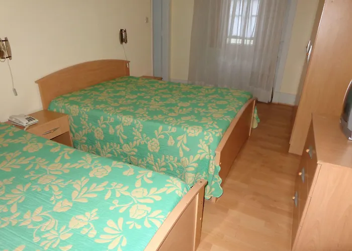 A Portuguesa 3* פורטו